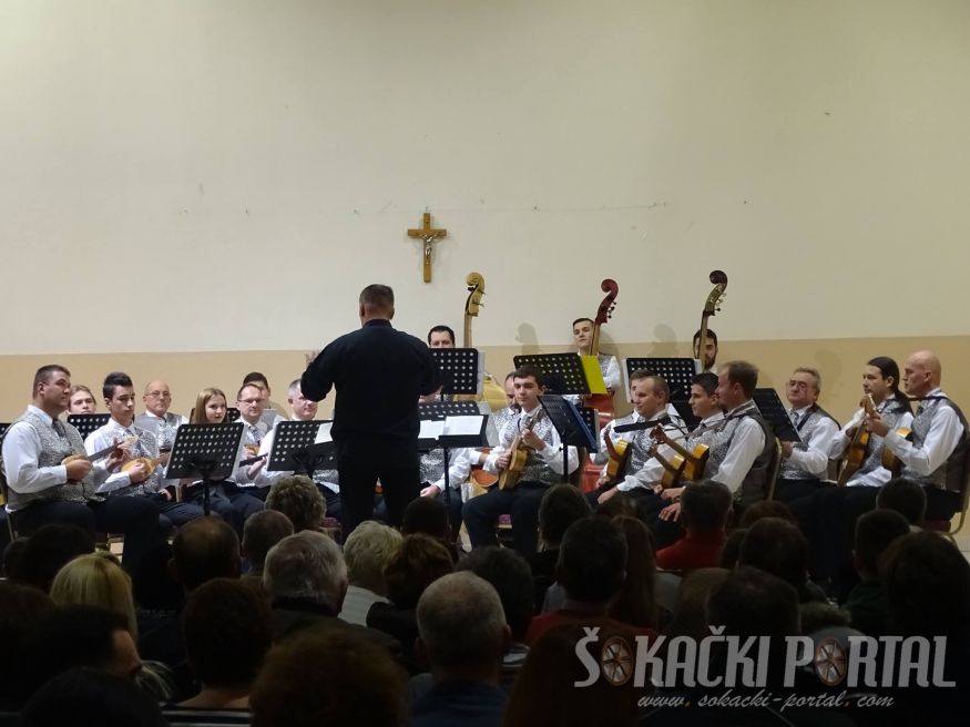 Božićni koncert Brodskog tamburaškog orkestra 2015.